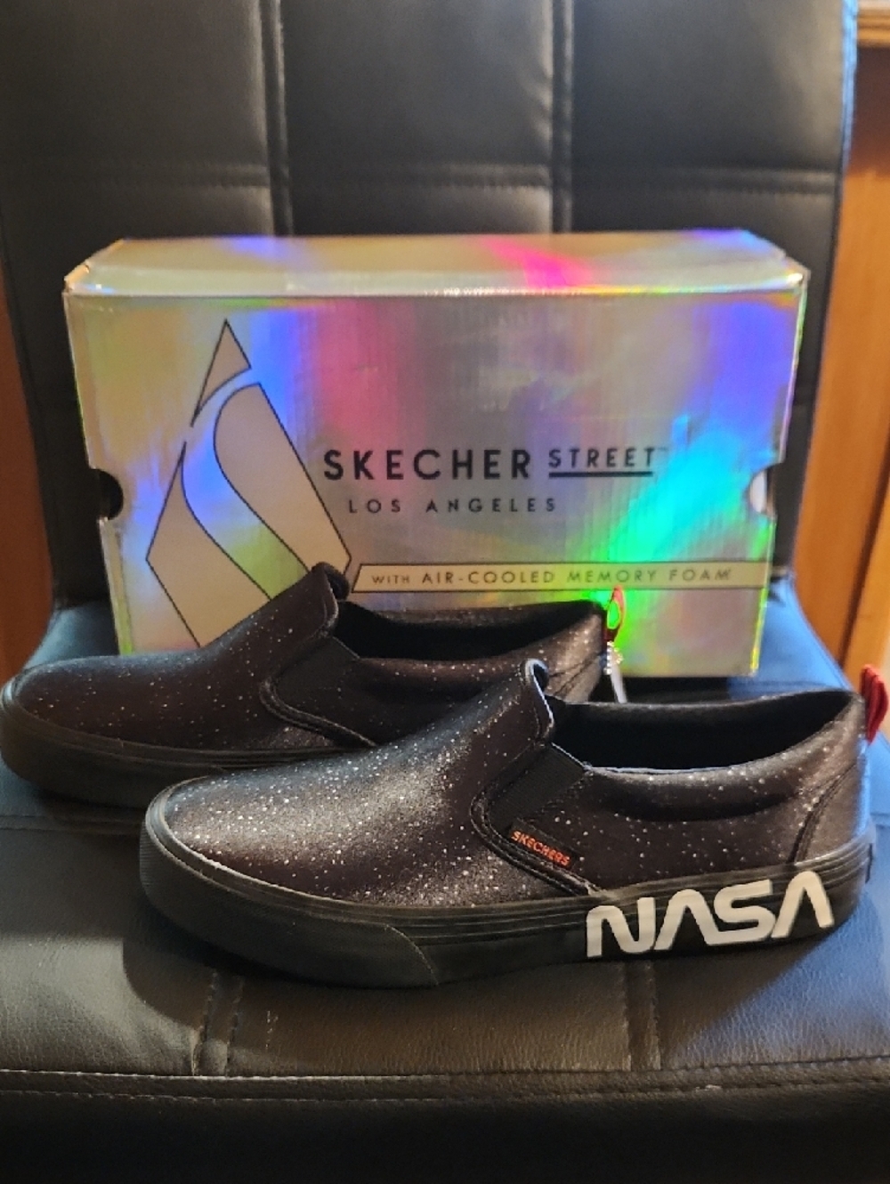Women Skechers Black Slip-On Sneakers with NASA Graphic - Picture 4 of 8